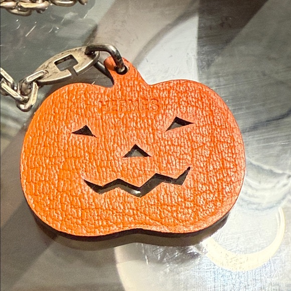 HERMES Orange Pumpkin Keychain OR Bag Charm - Picture 1 of 5